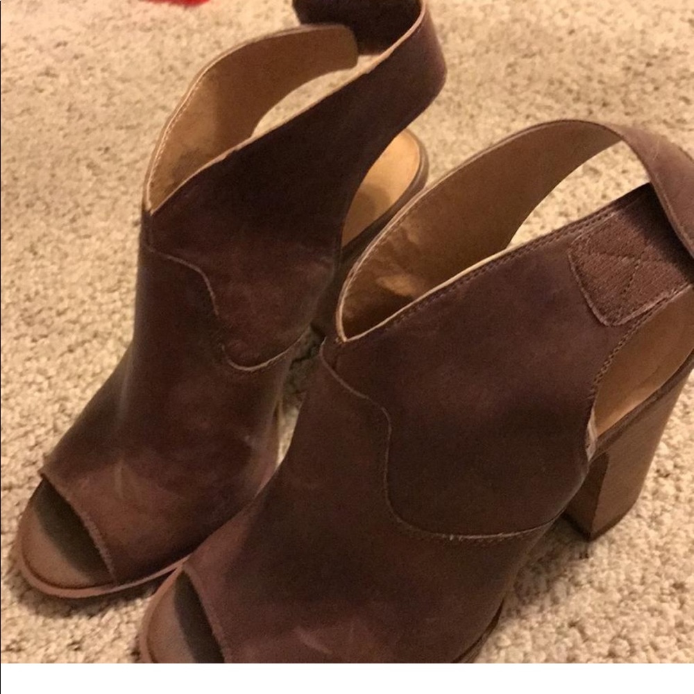 Brown soft leather gently used lucky brand booties